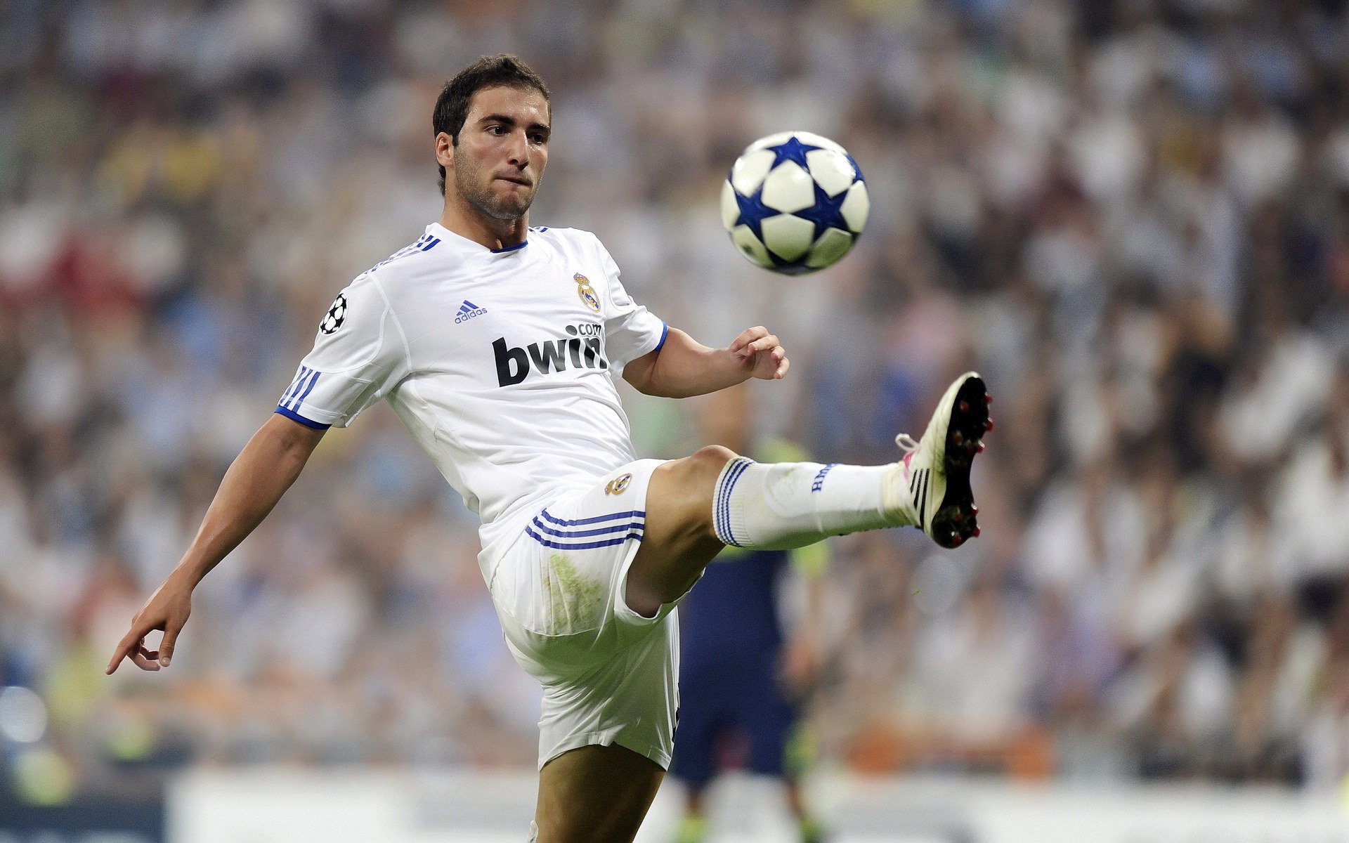 开云在线赛事平台-钢铁走廊，当张继科的意志穿透绿茵场